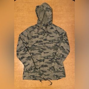 Men’s Camo Pullover